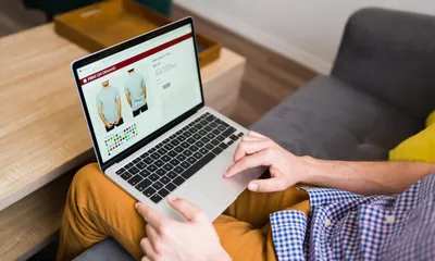 Ambiente de trabalho da Studyu Marketing representando a construção de identidade de marca